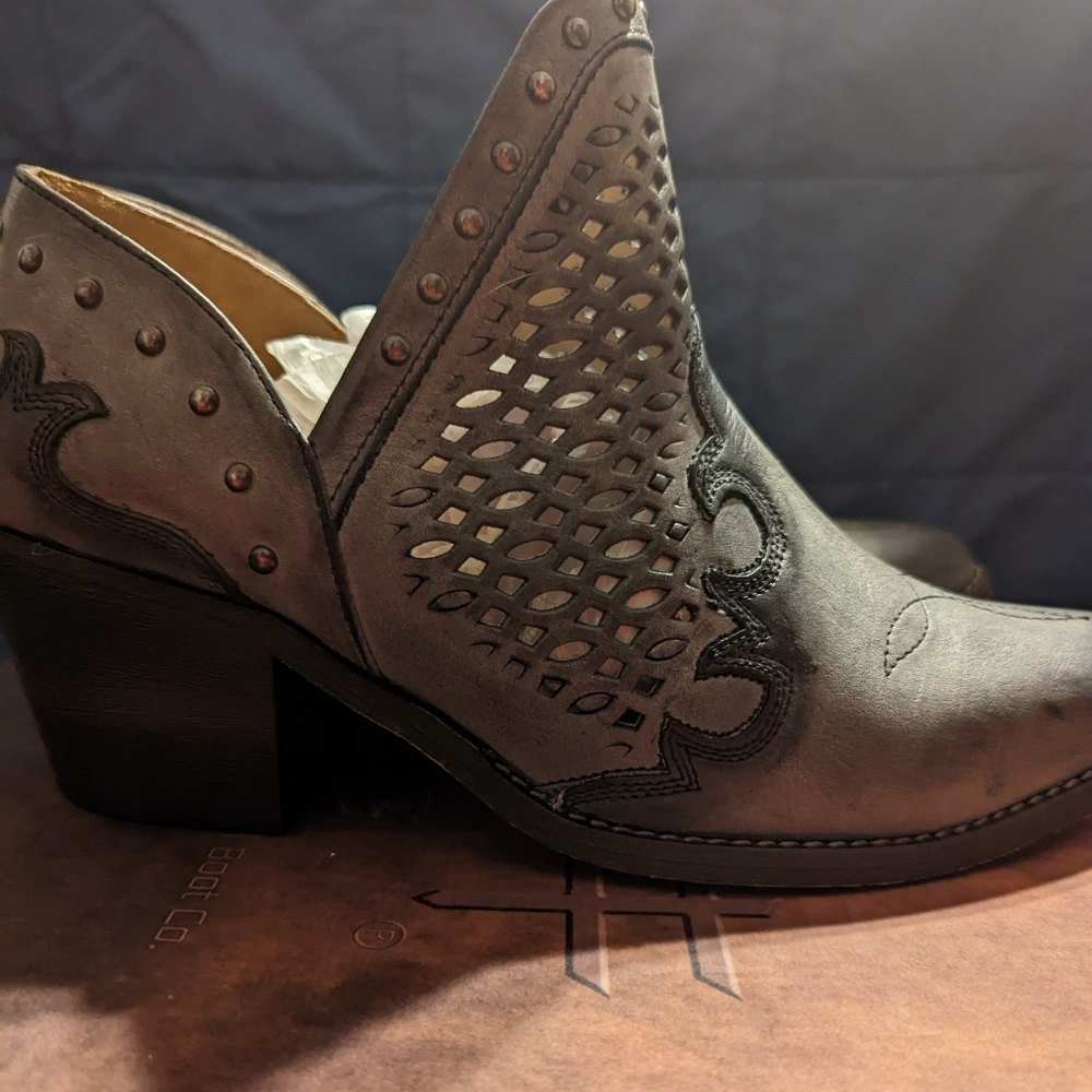 Circle G Ankle Boots